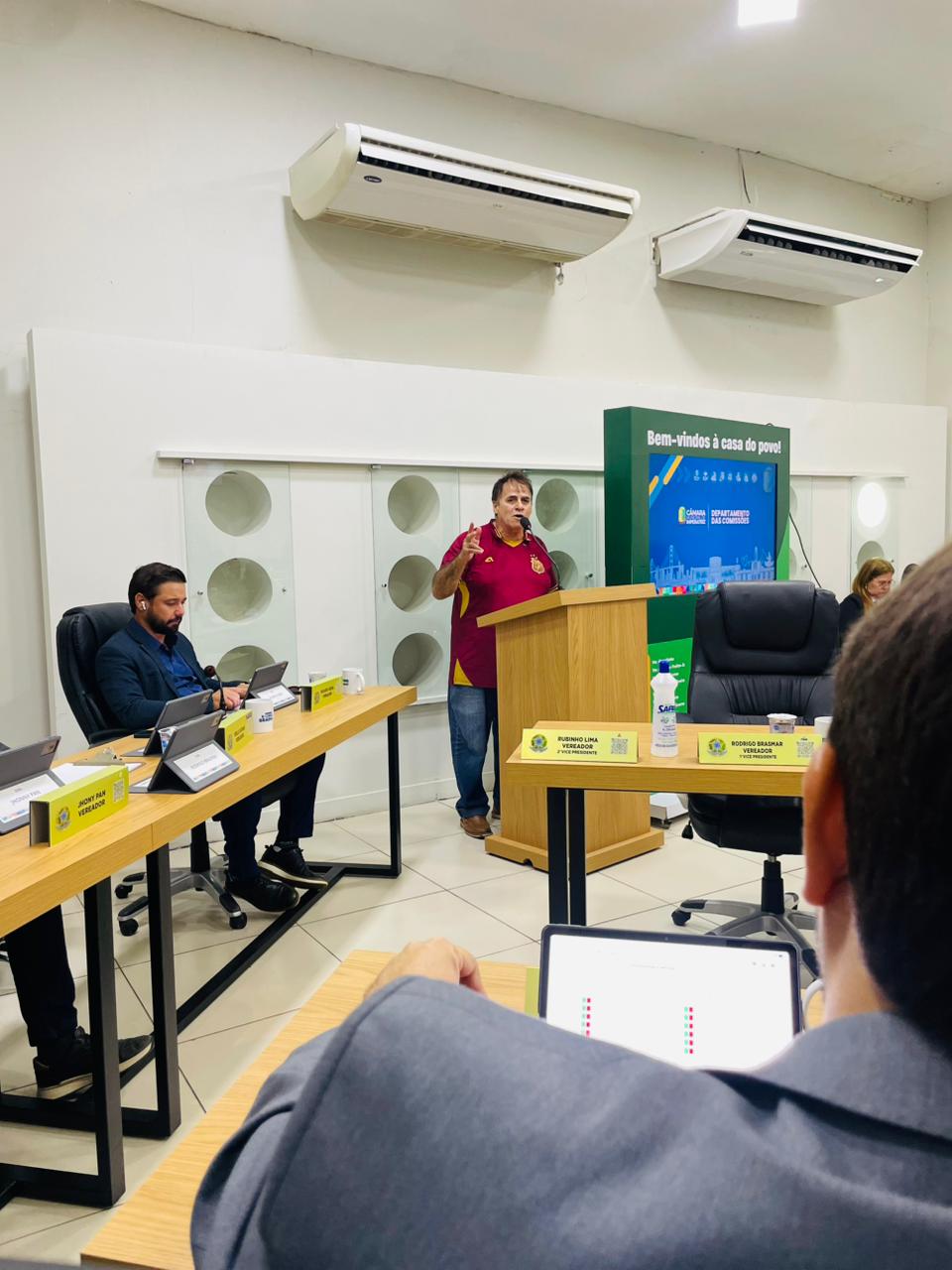 Audiência pública discute desafios institucionais e esportivos da Sociedade Imperatriz de Despo...