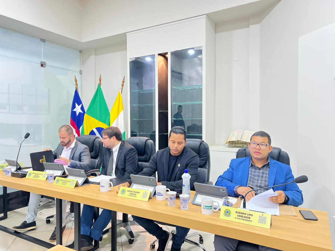 Plenário da Câmara aprova contas da gestão do ex-prefeito Sebastião Madeira de 2014