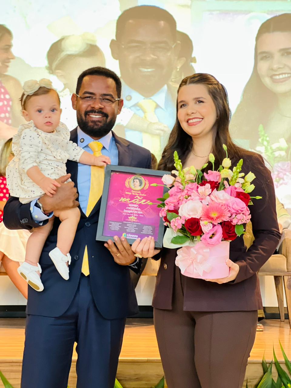 Câmara realiza solenidade em alusão ao Dia das Mães com entrega da Comenda Hilda Rocha Cortez