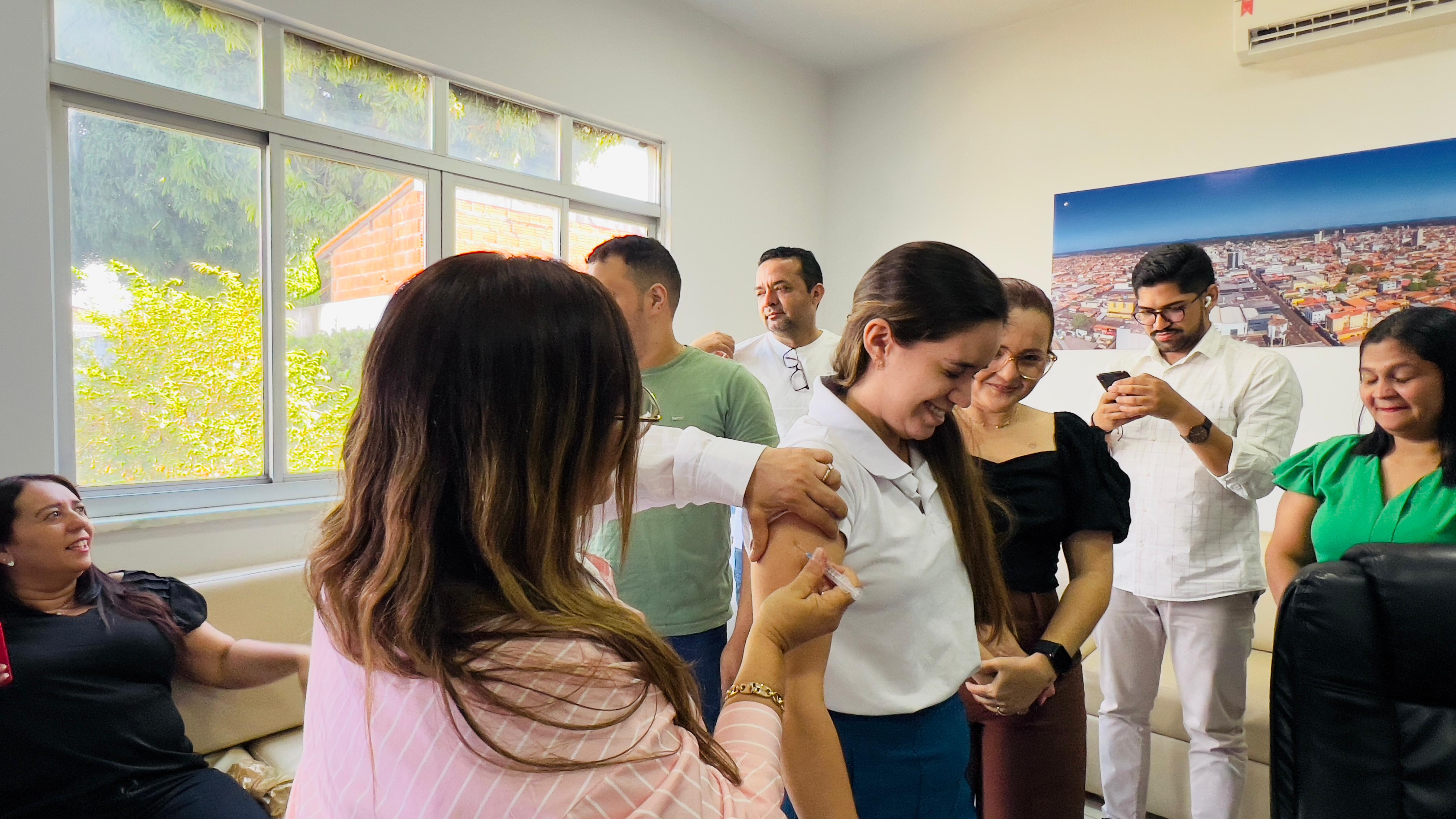 Câmara Municipal promove vacinação contra Influenza para servidores