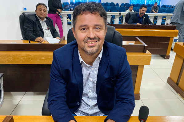 Indicação solicita ações de infraestrutura no bairro Sebastião Régis
