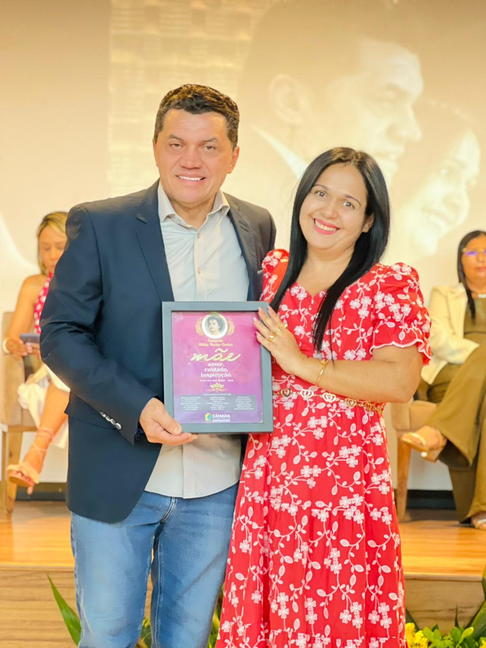 Câmara realiza solenidade em alusão ao Dia das Mães com entrega da Comenda Hilda Rocha Cortez