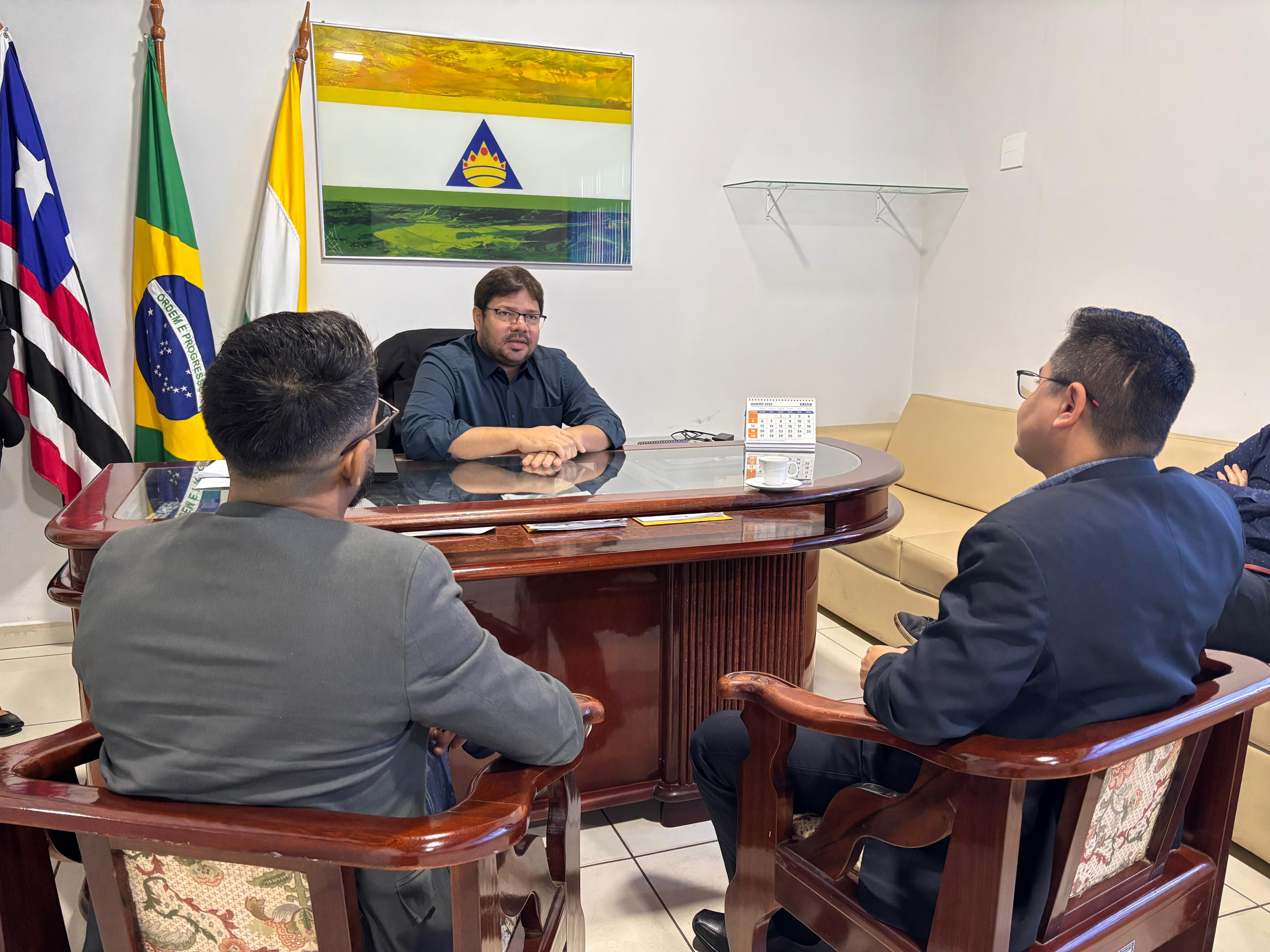 Defensoria Pública realiza visita institucional à Câmara Municipal de Imperatriz