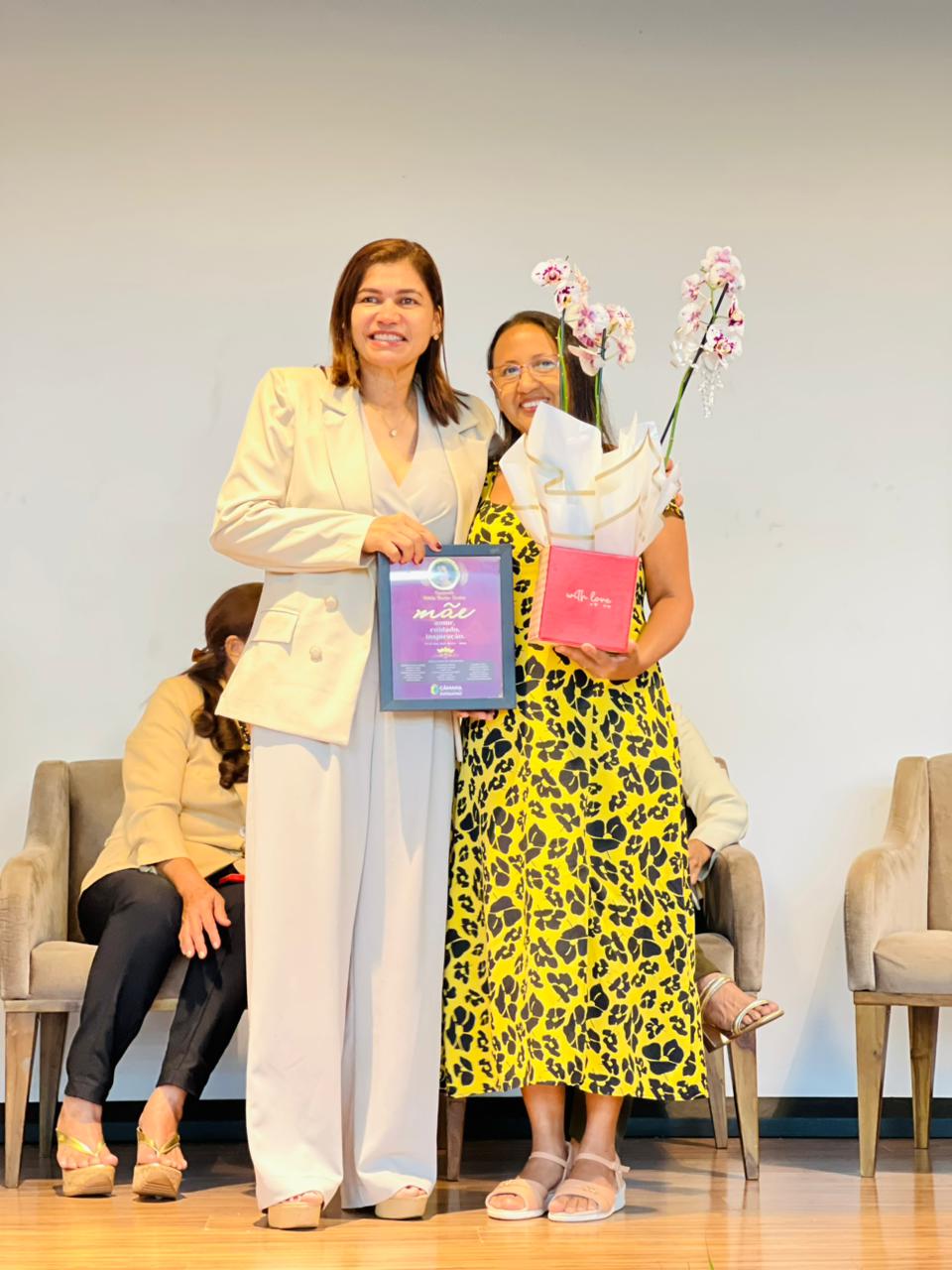 Câmara realiza solenidade em alusão ao Dia das Mães com entrega da Comenda Hilda Rocha Cortez