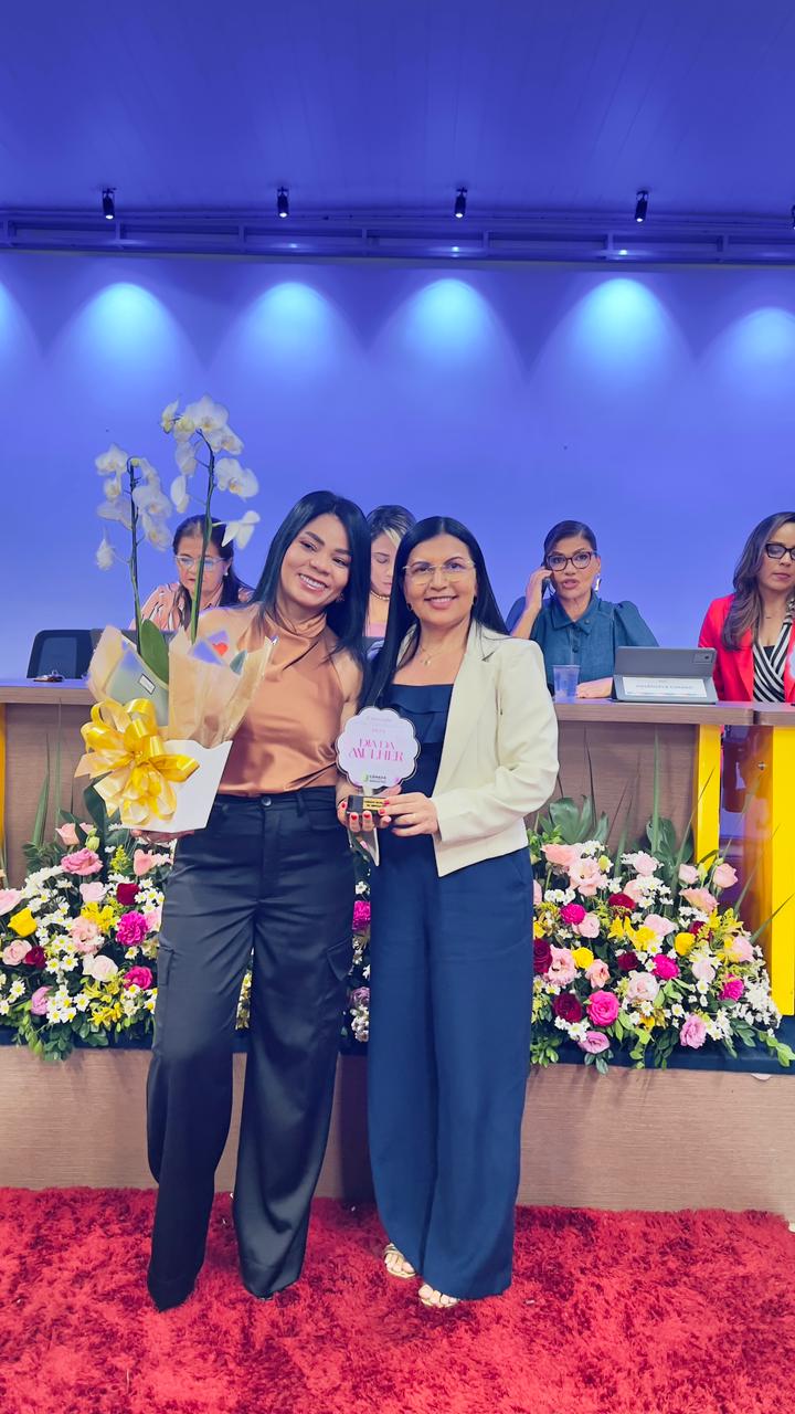 Câmara realiza sessão solene para entrega da Comenda Alvina Vieira Fortaleza