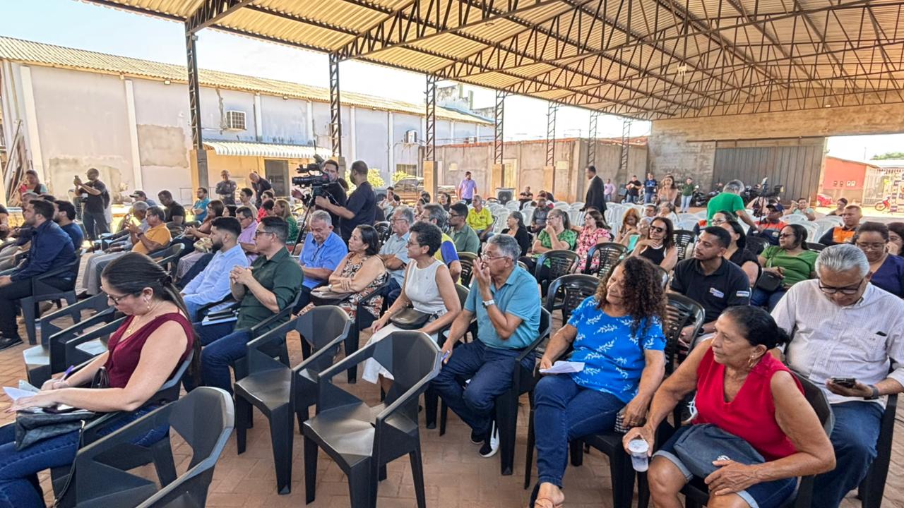 Audiência pública discute obras do PAC da Vila Nova com autoridades e moradores