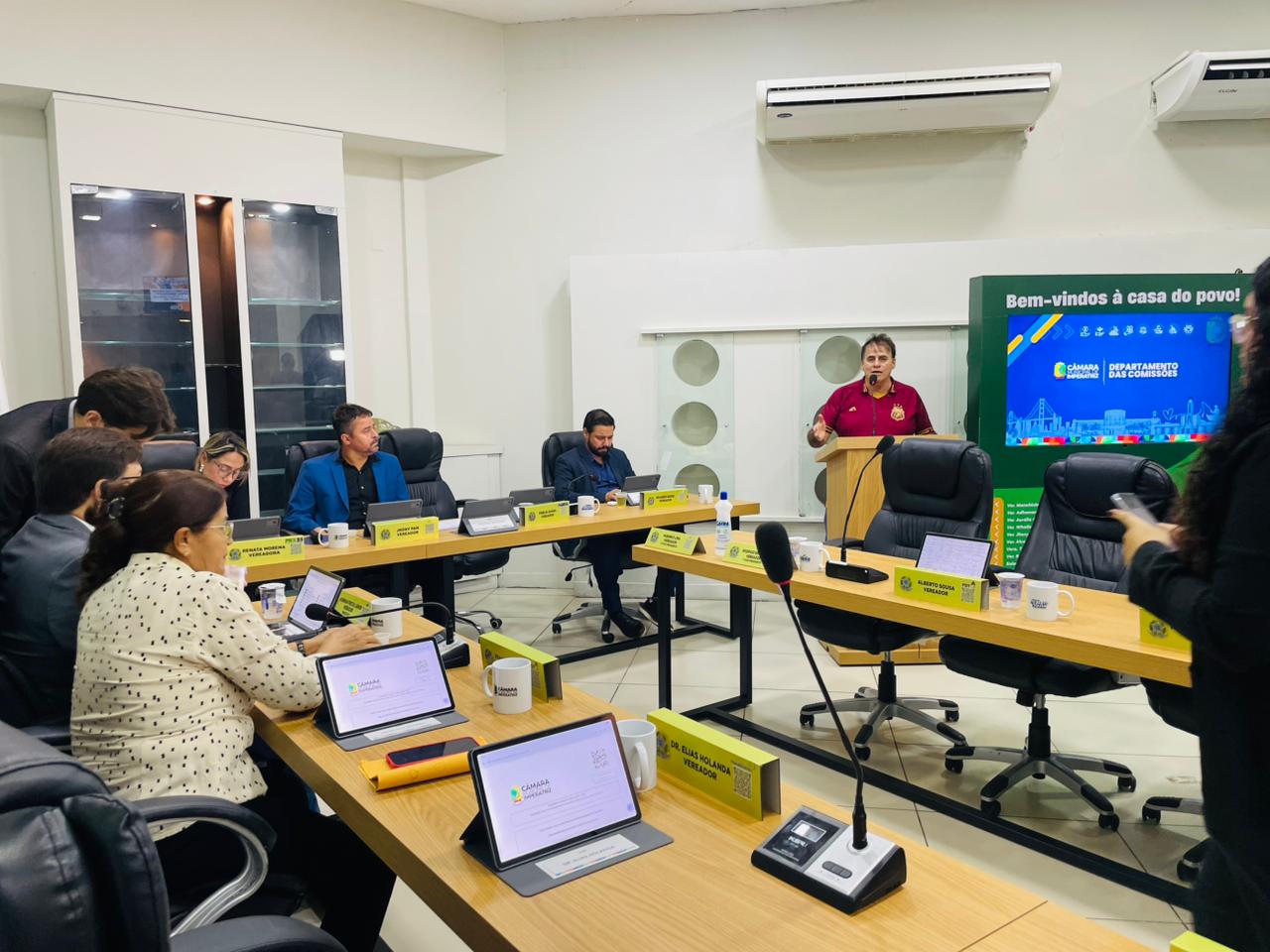 Audiência pública discute desafios institucionais e esportivos da Sociedade Imperatriz de Despo...