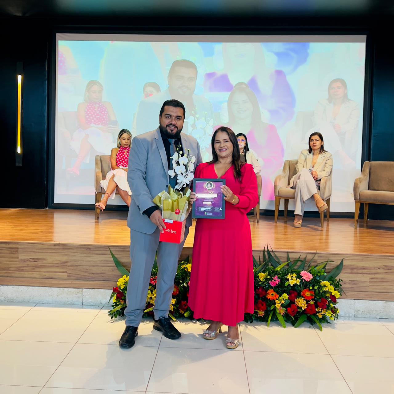 Câmara realiza solenidade em alusão ao Dia das Mães com entrega da Comenda Hilda Rocha Cortez