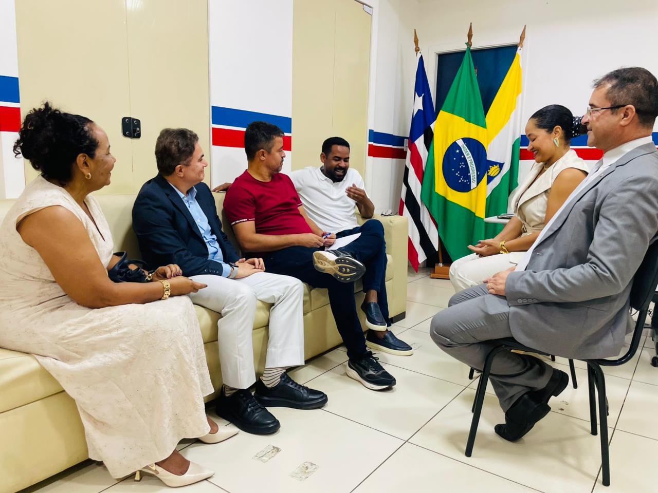 Comissão Especial da Nova Lei Orgânica se reúne com a Associação de Procuradores do Município d...