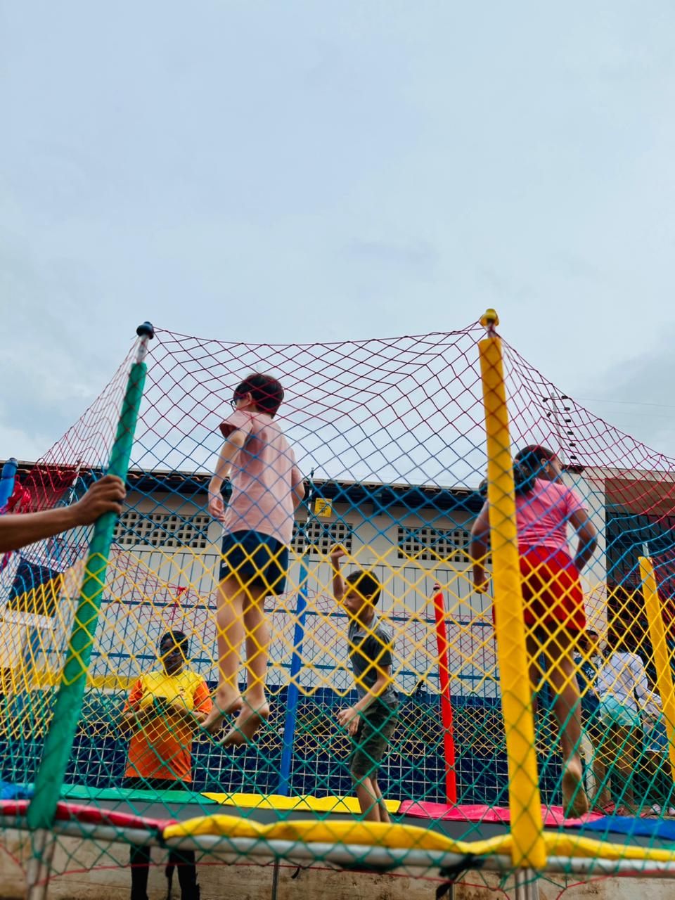 Câmara em Movimento leva ação solidária ao bairro Ouro Verde em celebração ao Dia das Crianças