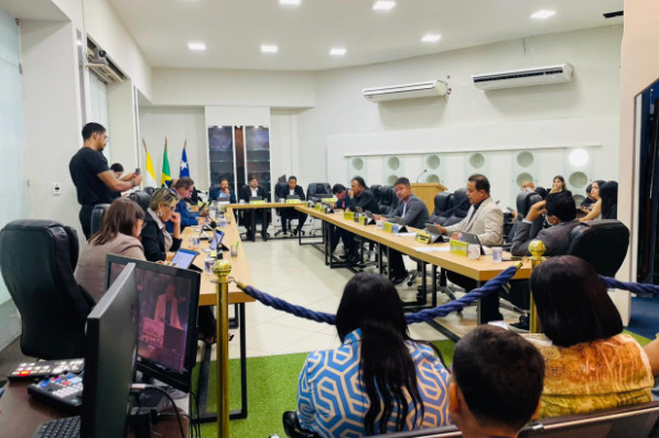 Câmara aprova projeto que institui medidas de proteção a professores e profissionais da educaçã...